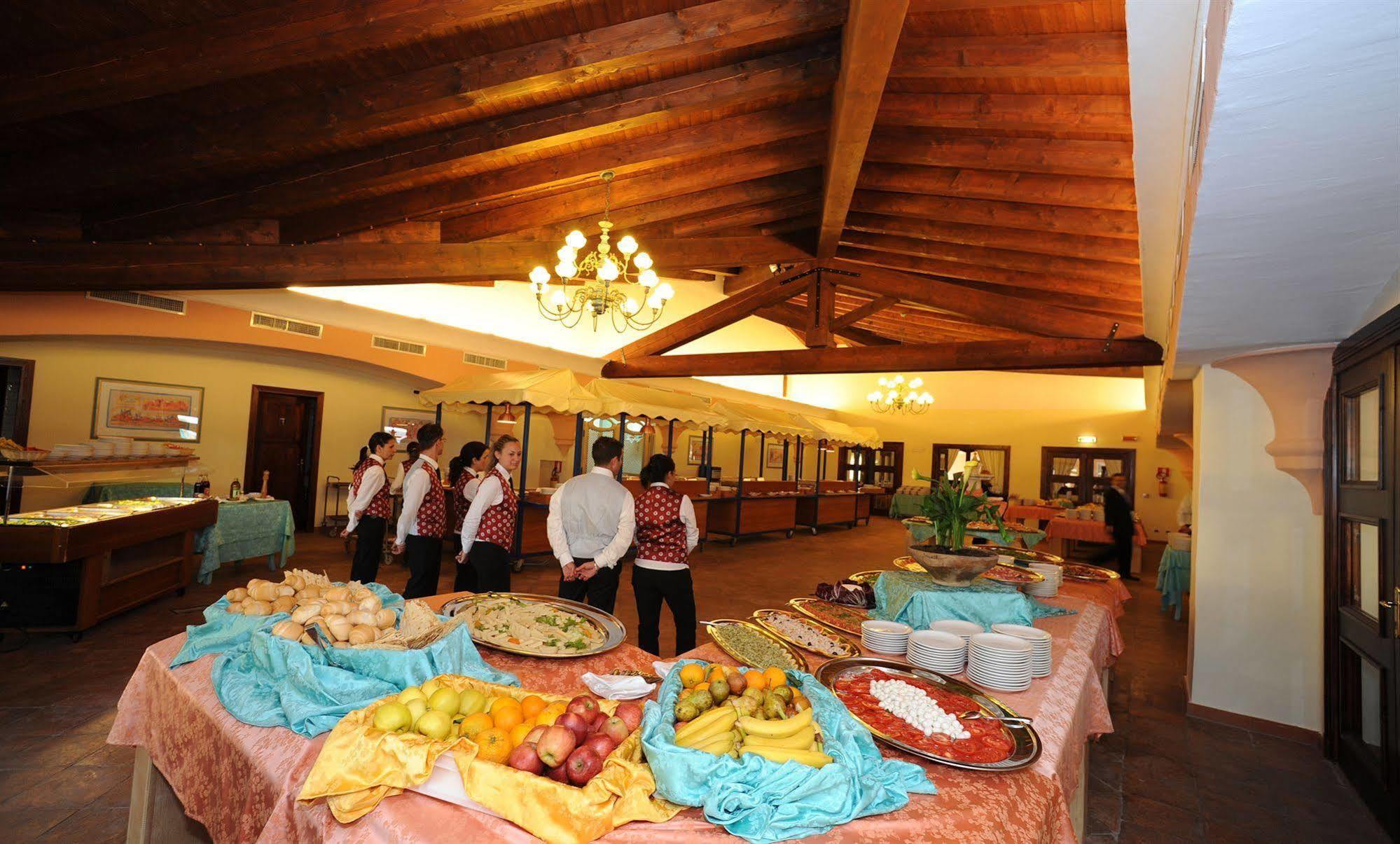 גולפו אראנצ'י Club Hotel Baia Aranzos מראה חיצוני תמונה